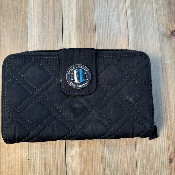 Vera Bradley Black Quilted Clutch Wallet‎ 7.5x5x1 Zip Around Section - Picture 1 of 4